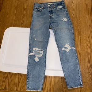 Levi’s Women’s Jeans - Wedgie 26